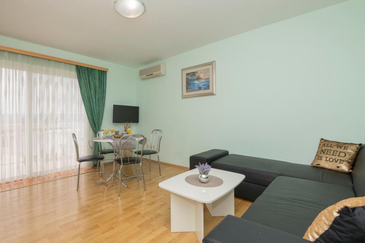 Apartments Zdravka Lokva Rogoznica Exterior foto